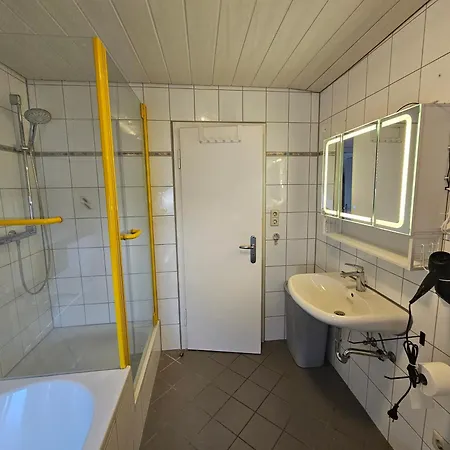 Semesterbostad Esila Haus